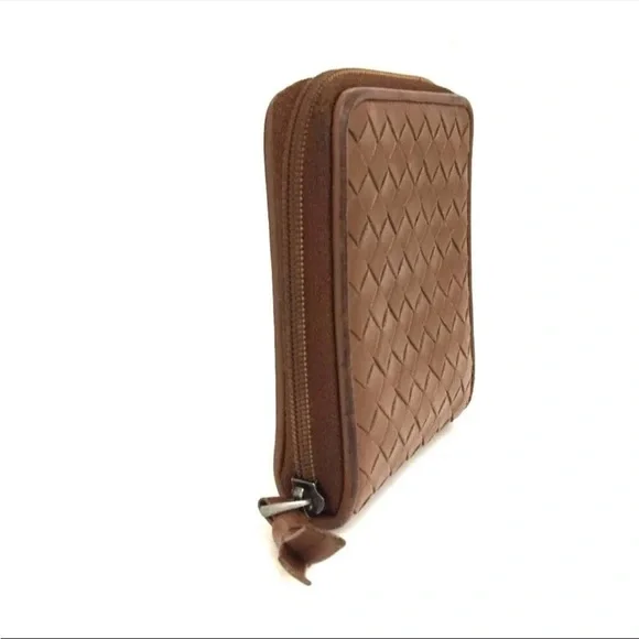 SOLD - Bottega Veneta Intreciatto  lambskin leather zip around bifold wallet - Picture 3 of 15